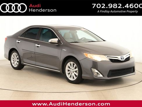 Used 2014 Toyota Camry XLE w/ Moonroof Package image 1