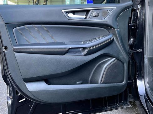 Used 2023 Ford Edge ST image 21