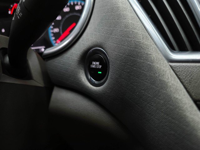 Used 2020 Chevrolet Malibu LT FWD image 24