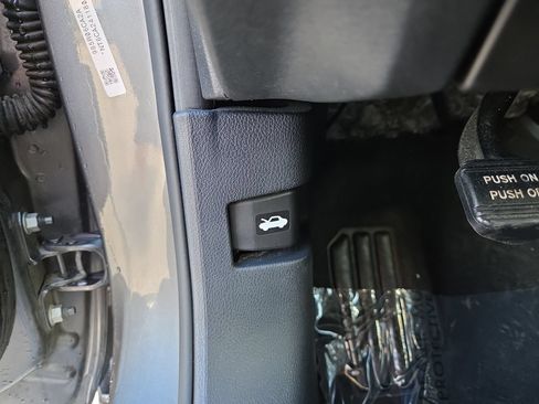 Used 2024 Nissan Altima 2.5 SV FWD image 14