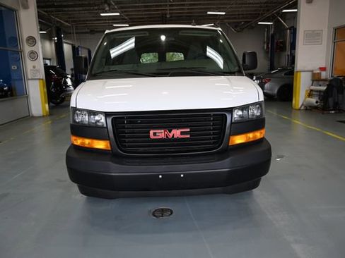 Used 2023 GMC Savana 3500 LS image 2