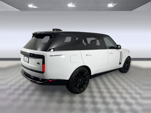 Used 2023 Land Rover Range Rover Long Wheelbase SE AWD/4WD image 9