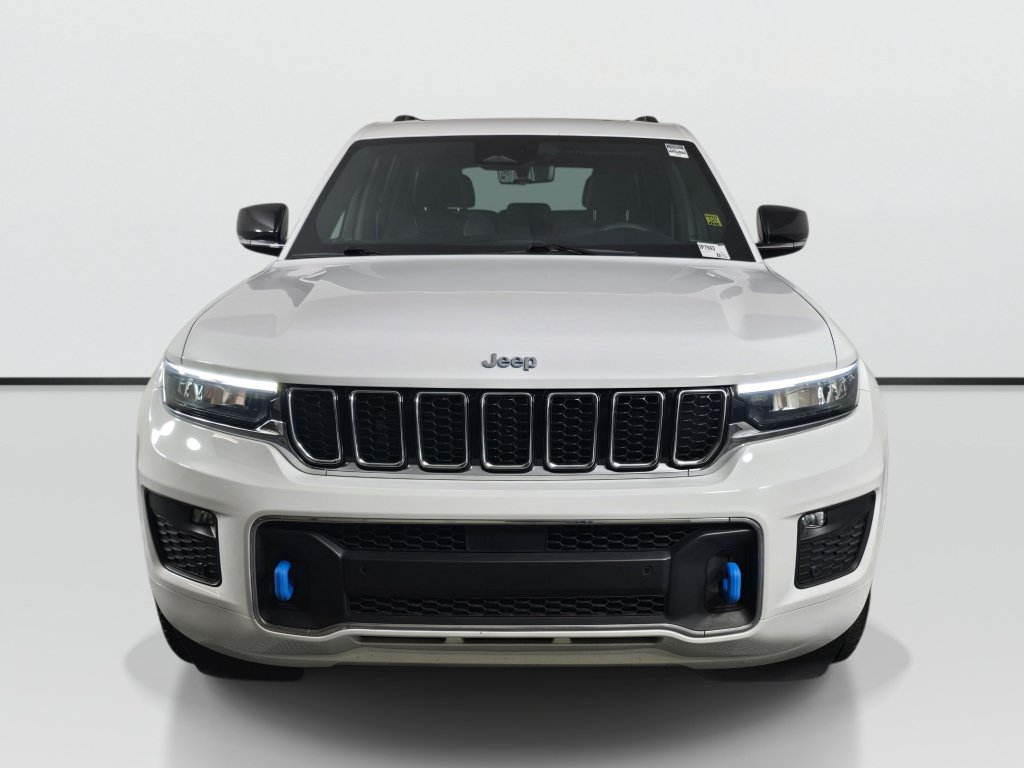 Used 2022 Jeep Grand Cherokee Overland w/ Luxury Tech Group IV AWD/4WD image 9