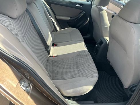 Used 2014 Volkswagen Jetta S image 17