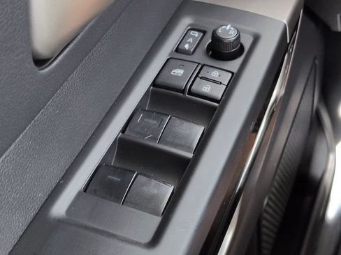 Used 2024 Toyota Tundra Limited AWD/4WD image 23