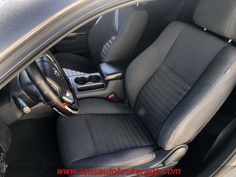 Used 2013 Dodge Challenger R/T image 12