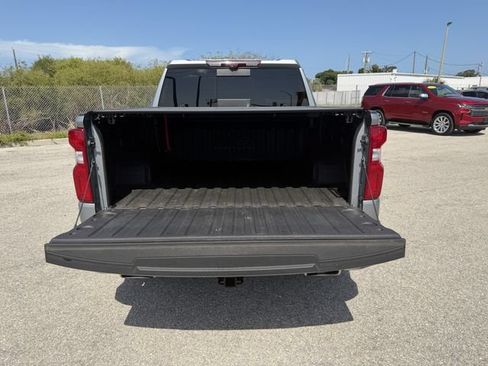 Used 2024 Chevrolet Silverado 1500 High Country w/ Technology Package AWD/4WD image 12