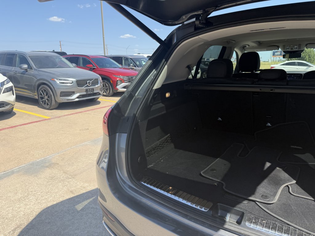 Used 2024 Mercedes-Benz GLE 450 4MATIC w/ AMG Line Exterior image 4