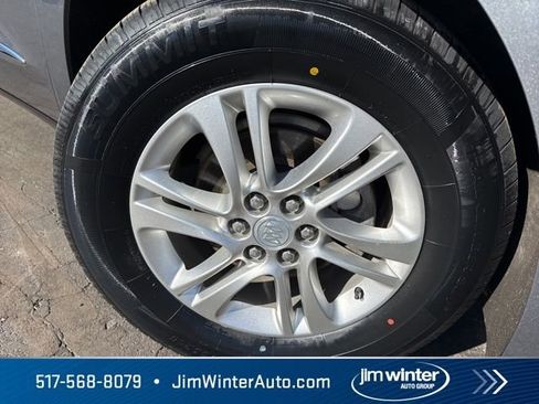 Used 2020 Buick Enclave Essence w/ Sound and Sites Package image 3