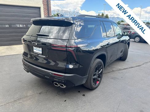 Used 2025 Chevrolet Traverse LT w/ Midnight/Sport Edition AWD/4WD image 7