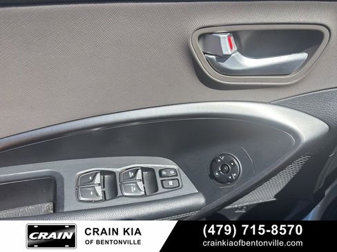 Used 2018 Hyundai Santa Fe SE w/ Cargo Package FWD image 10