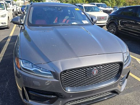 Used 2019 Jaguar F-PACE R-Sport AWD/4WD image 9