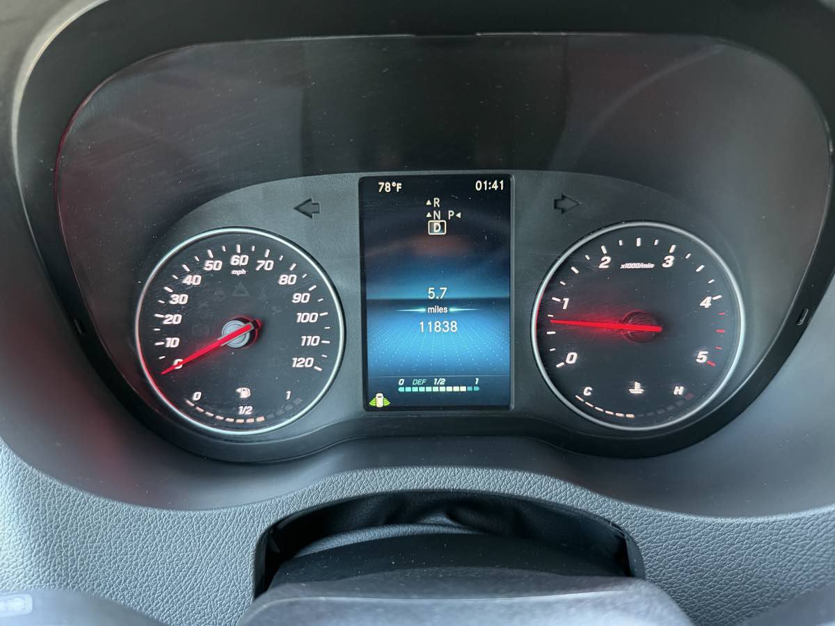 Used 2022 Mercedes-Benz Sprinter 3500 image 35