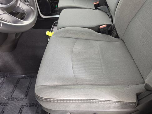 Used 2024 RAM 2500 Big Horn AWD/4WD image 16