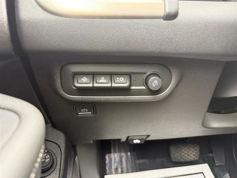 Used 2024 GMC Terrain Denali w/ LPO, Floor Liner Package AWD/4WD image 34