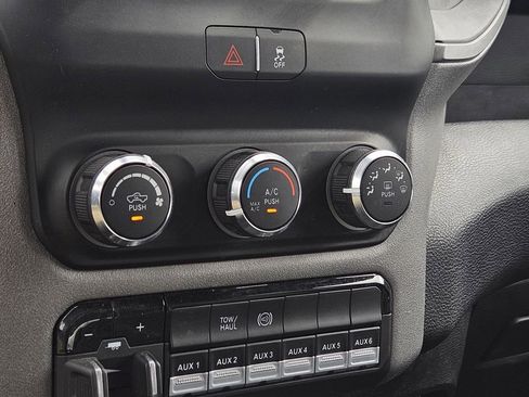 Used 2024 RAM 3500 Tradesman w/ Chrome Appearance Group image 23