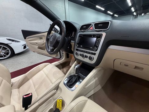 Used 2013 Volkswagen Eos Komfort FWD image 41