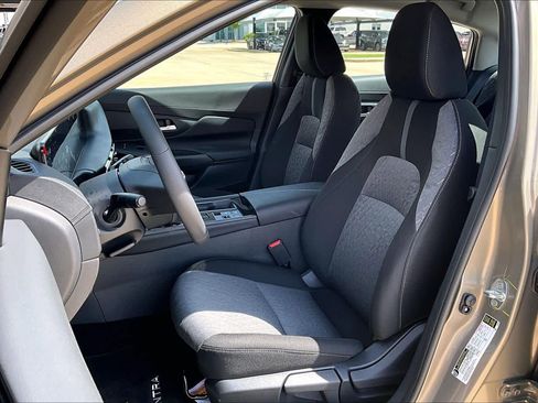 New 2026 Nissan Sentra SV FWD image 9