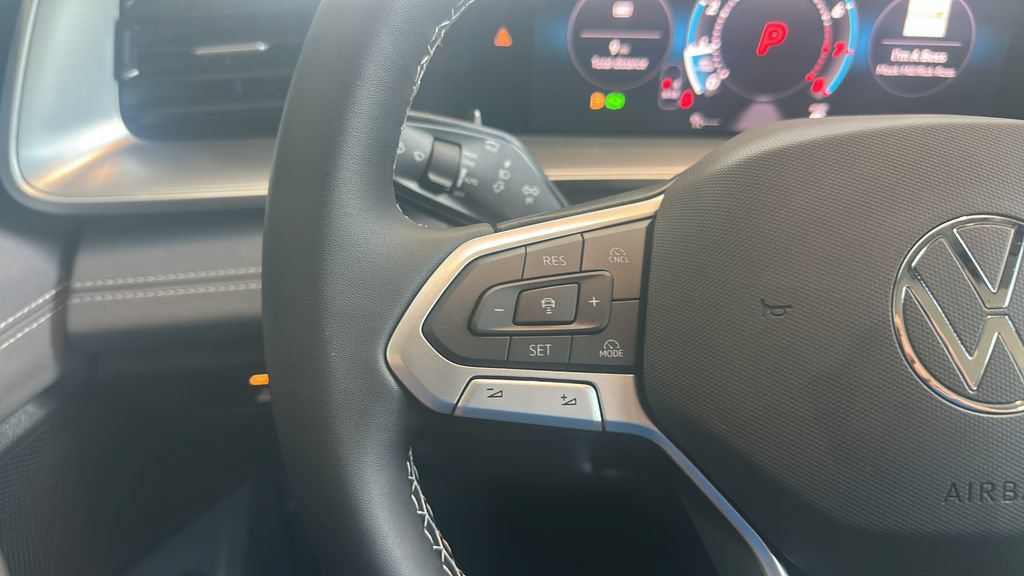 New 2026 Volkswagen Tiguan SE FWD image 21