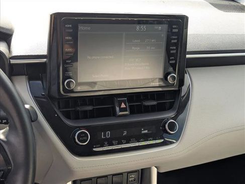 Used 2022 Toyota Corolla Cross LE image 13