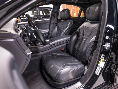 Used 2019 Mercedes-Benz S 560 4MATIC Sedan image 7