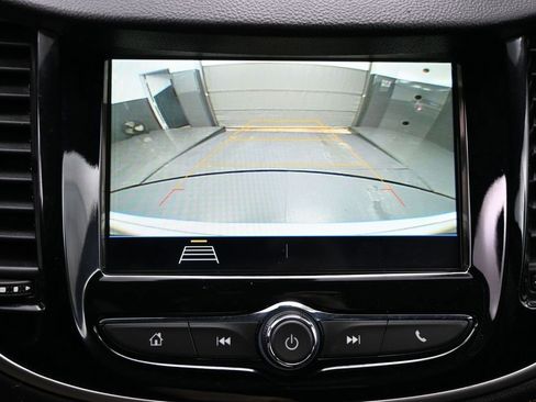 Used 2019 Chevrolet Trax LT w/ LT Convenience Package image 22