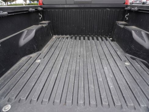 Used 2022 Toyota Tacoma TRD Sport image 13