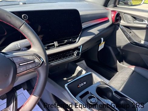 New 2026 Chevrolet Equinox RS w/ Convenience Package III AWD/4WD image 18