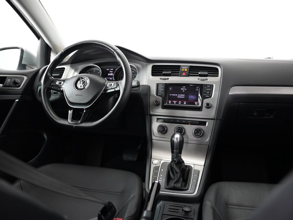 Used 2015 Volkswagen Golf TDI S FWD image 10