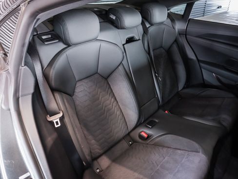 Used 2023 Audi e-tron GT Prestige w/ Prestige Package image 10