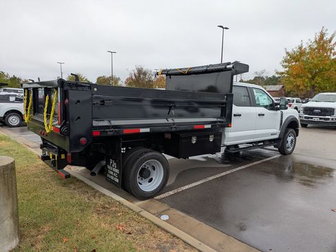New 2025 Ford F550 4x4 Crew Cab image 3