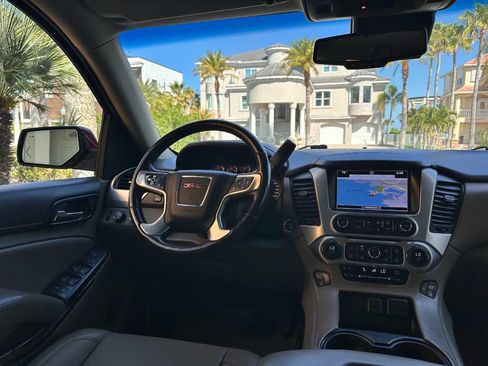 Used 2016 GMC Yukon XL SLT AWD/4WD image 12