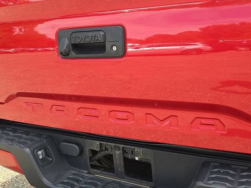 Used 2019 Toyota Tacoma SR w/ SR Convenience Package RWD image 30