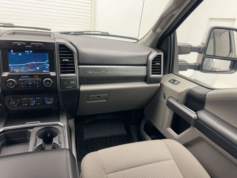Used 2019 Ford F250 XLT w/ XLT Value Package image 26