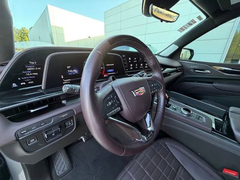Used 2024 Cadillac Escalade V AWD/4WD image 11
