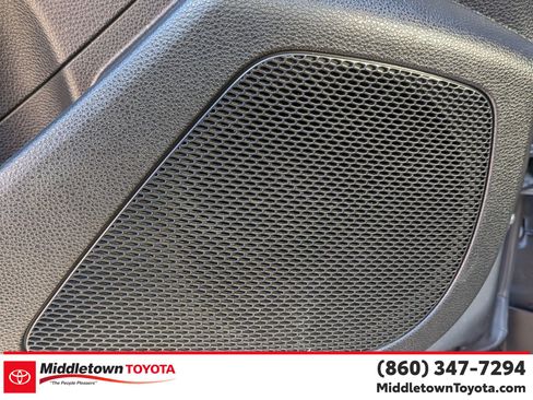 Used 2023 Chevrolet Colorado LT image 13