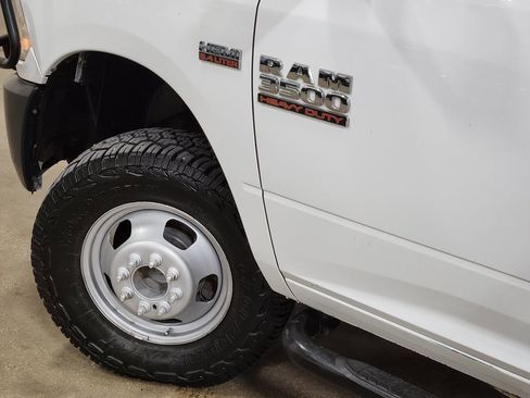 Used 2018 RAM 3500 Tradesman AWD/4WD image 23