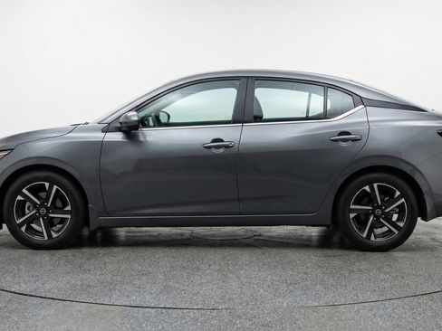 Used 2025 Nissan Sentra SV image 5