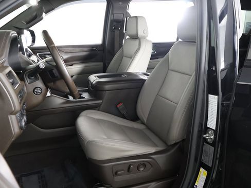 Used 2021 Chevrolet Suburban Z71 w/ Z71 Off-Road Package image 31