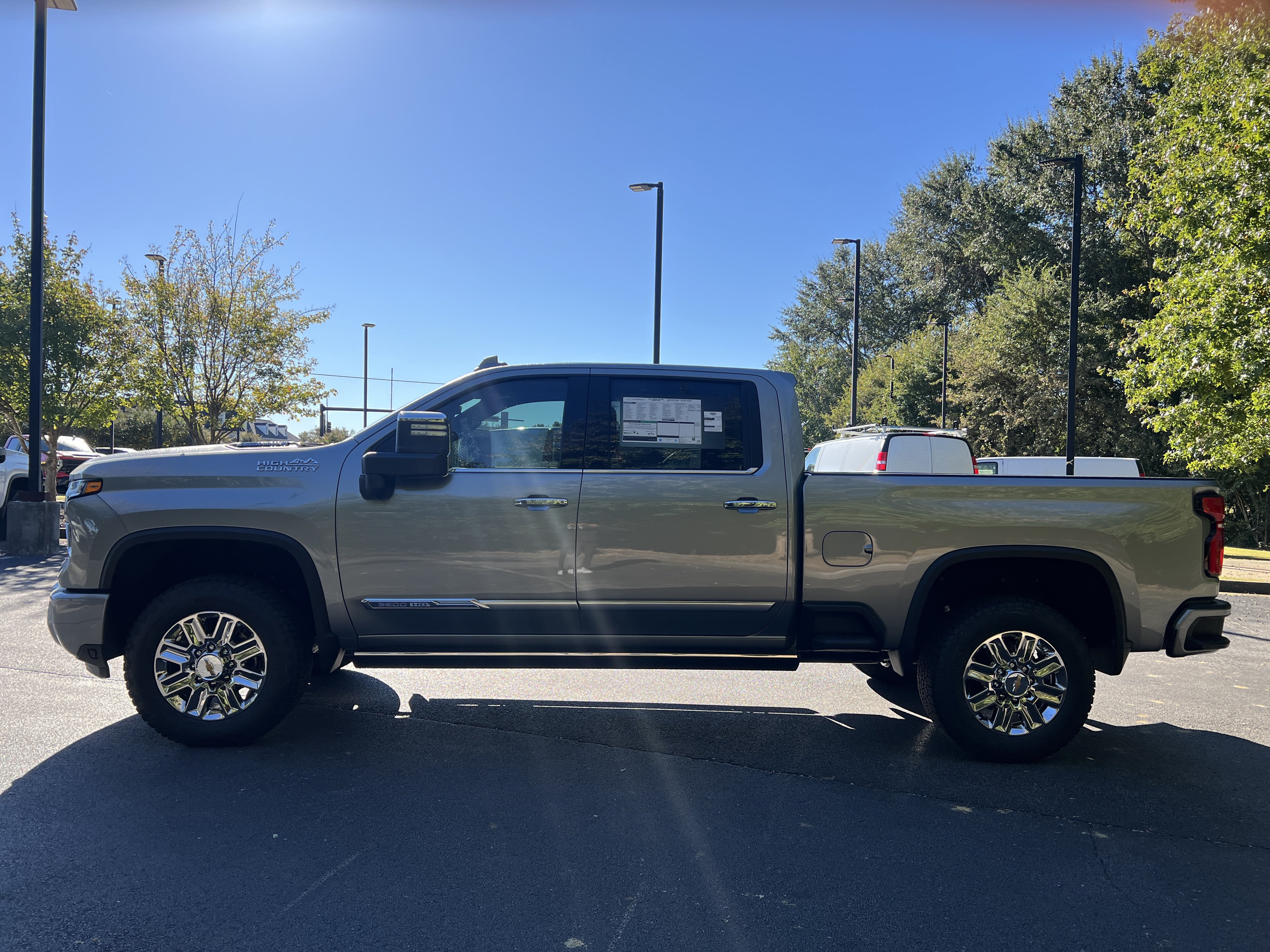 New 2026 Chevrolet Silverado 2500 High Country w/ High Country Premium Package AWD/4WD image 6