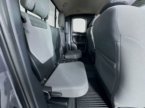 Used 2018 Toyota Tacoma SR5 image 25