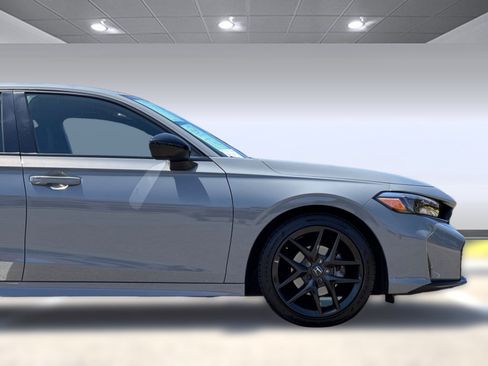Certified 2025 Honda Civic Sport image 33