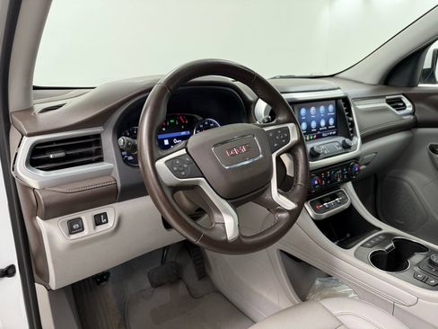 Used 2023 GMC Acadia SLT image 11