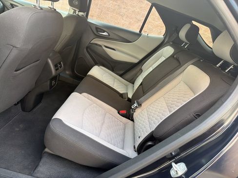 Used 2021 Chevrolet Equinox LT FWD image 24