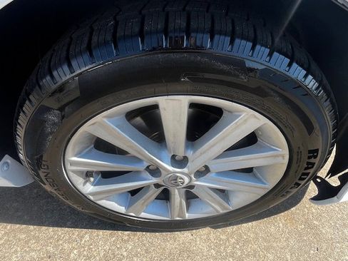 Used 2012 Toyota Camry XLE image 5