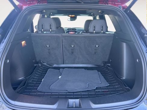 Used 2021 Chevrolet TrailBlazer RS w/ Sun and Liftgate Package AWD/4WD image 19
