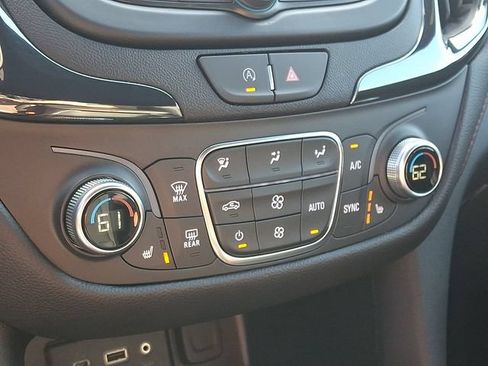 Used 2024 Chevrolet Equinox RS AWD/4WD image 17