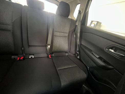 Used 2025 Nissan Rogue SV AWD/4WD image 39