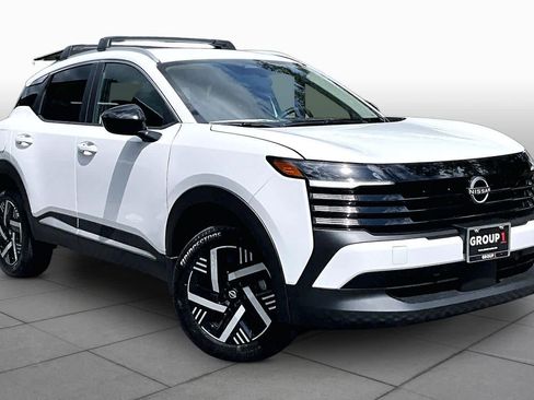 New 2026 Nissan Kicks SV w/ Cold Weather Package FWD image 2