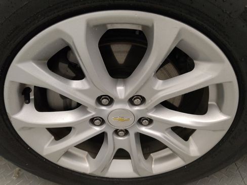 Used 2019 Chevrolet Equinox LT image 31